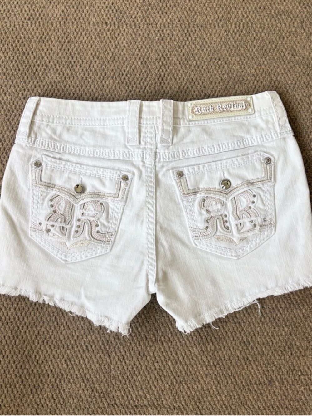EUC Rock Revival Nadine Shorts White Size 28